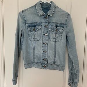 Kut from the Kloth Light Wash Distressed Denim Jacket Small EUC